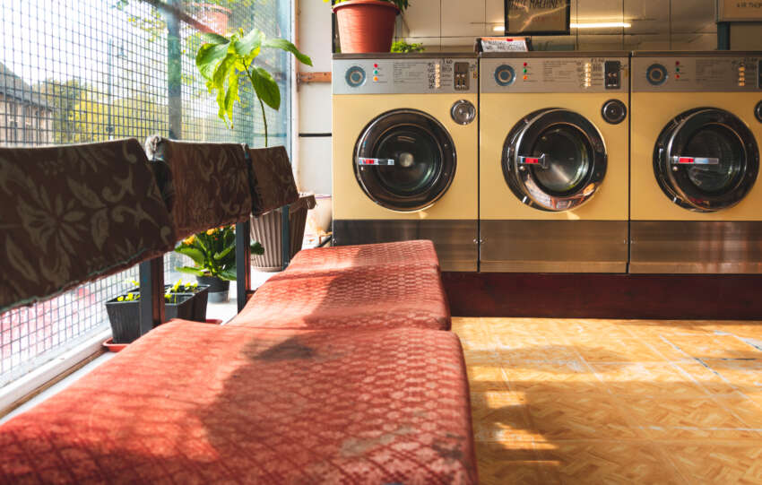 How to Buy a Laundromat in 2025 [What You Need to Know]