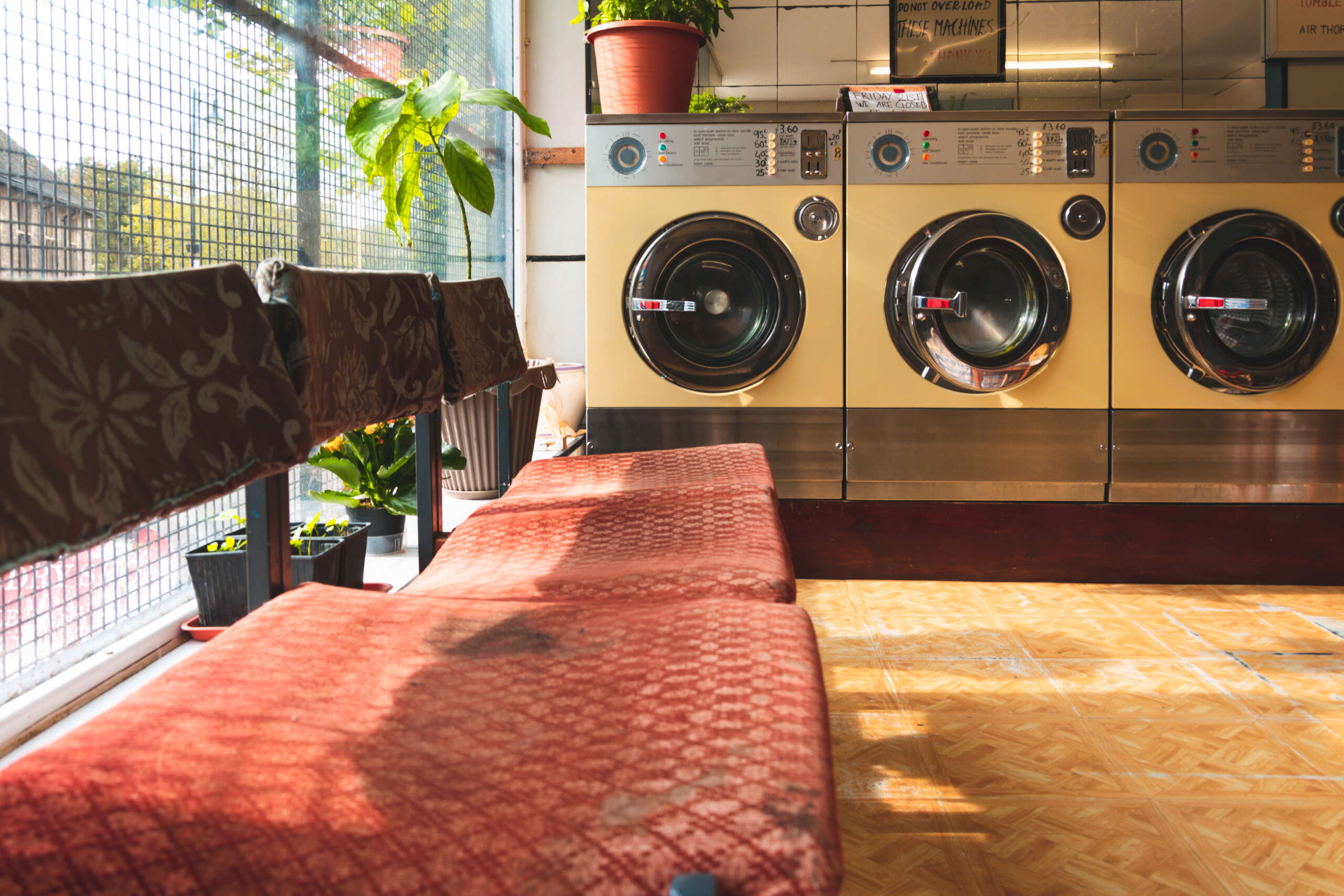 How to Buy a Laundromat in 2025 [What You Need to Know]
